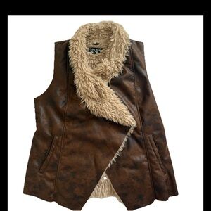 Mo-ka Linz Faux Fur Shearling Vest Brown and Tan sz small